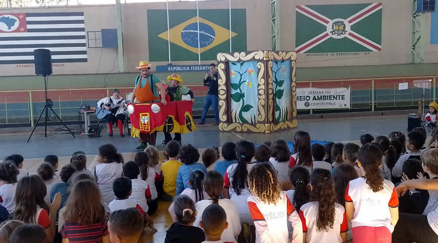 Projeto teatro nas escolas apresenta espetáculo sobre Meio Ambiente